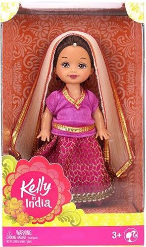 Kelly- petite poupée en robe indienne (Epuisé)
